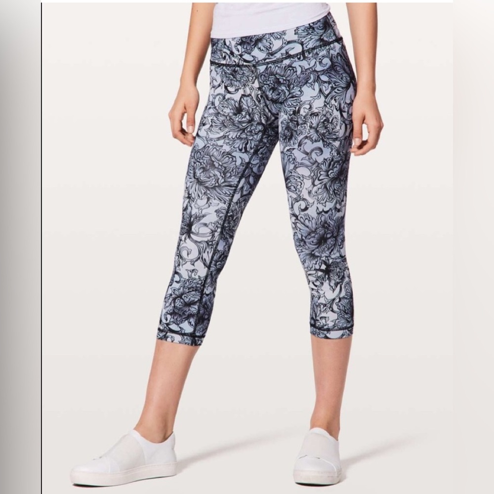 Lululemon Wunder Under Crop Hi-Rise Luxtreme Hanakotoba Starlight Mult 6